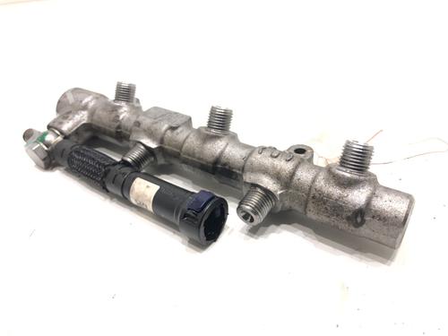 Injection rail AUDI A8 D5 (4N2, 4N8, 4NC, 4NL) 50 TDI Mild Hybrid quattro | BP39310759M98 - Image 2