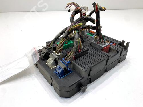 Used Fuse box Fuse box 39345635 39345635