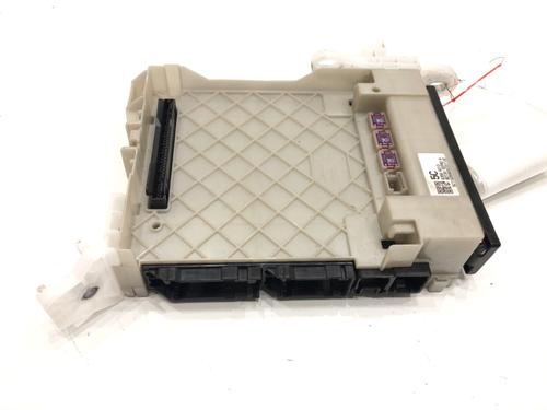 Used Fuse box Fuse box 39293320 39293320
