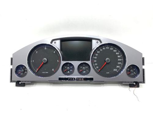 Used Instrument cluster Instrument cluster VW PHAETON (3D1, 3D2, 3D3, 3D4, 3D6, 3D7, 3D8, 3D9) 3.0 V6 TDI 4motion (240 hp) 39308661 39308661
