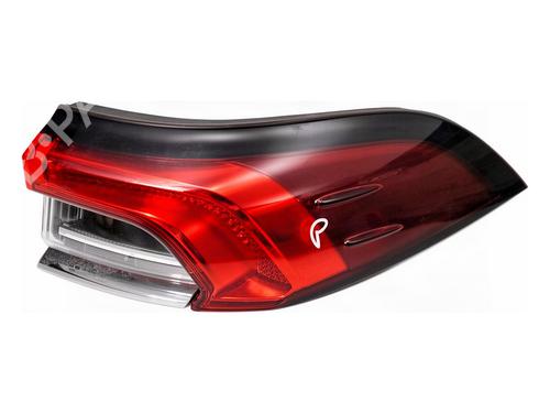 Used Right taillight Right taillight TOYOTA COROLLA Saloon (_E21_) 1.8 VVTi Hybrid (ZWE211, MZEA12) (98 hp) 40033169 40033169