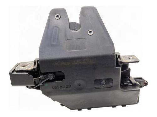 tailgate-lock-bmw-3-e90-2004-2005-2006-2007-2008-2009-2010-2011-2012-39373847 main image