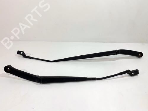 Used Front windshield wiper arm Front windshield wiper arm FIAT TIPO Estate (356_, 357_) 1.4 (356WXF1B) (120 hp) 39307786 39307786
