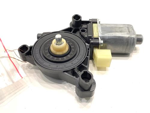 Used Left front window motor Left front window motor SEAT LEON (5F1) 2.0 Cupra (300 hp) 39338400 39338400