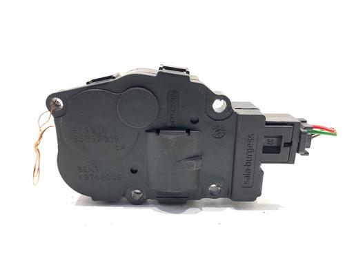 Used Heater blower motor Heater blower motor MERCEDES-BENZ S-CLASS (W221, V221) S 400 Hybrid (221.095, 221.195) (279 hp) 39300560 39300560