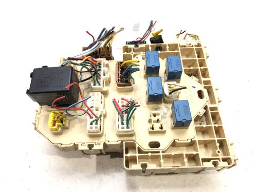 Used Fuse box Fuse box 39269685 39269685