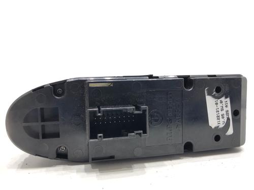 Switch BMW X6 (E71, E72) xDrive 30 d | BP39303182I30 - Image 3