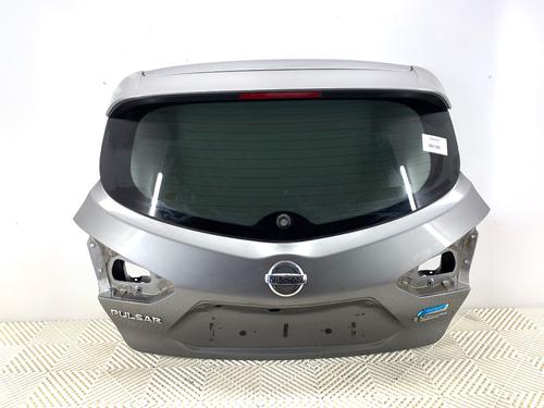 tailgate-nissan-pulsar-hatchback-c13-2014-39317480 main image