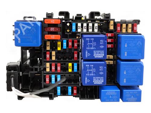 Used Fuse box Fuse box RENAULT CLIO V (B7_) 1.0 LPG (B7MT) (101 hp) 39704004 39704004