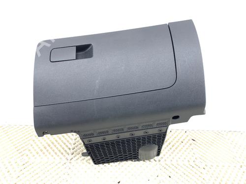 Used Glove box Glove box 39296182 39296182