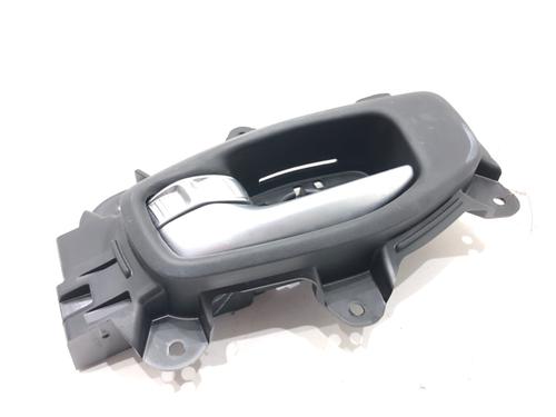 Used Front left interior door handle Front left interior door handle 39282052 39282052