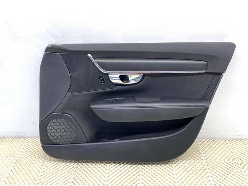 forreste-hjre-bekldning-volvo-v90-ii-estate-235-2016-39302557 main image