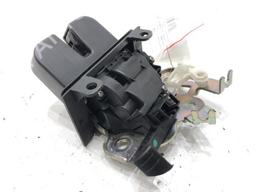 Used Tailgate lock Tailgate lock SKODA RAPID (NH3, NK3, NK6) 1.2 (75 hp) 39290478 39290478