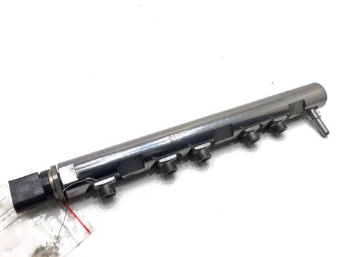 Used Injection rail Injection rail 39313889 39313889