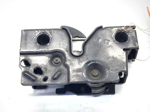 hood-lock-vw-golf-vii-5g1-bq1-be1-be2-2012-2013-2014-2015-2016-2017-2018-2019-2020-2021-39319321 main image