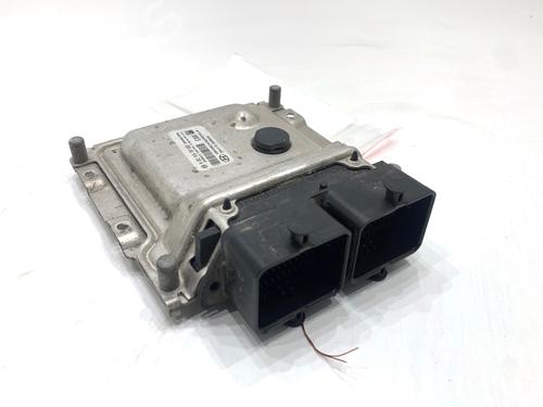 engine-control-unit-ecu-hyundai-i20-ii-gb-ib-2014-2015-2016-2017-2018-2019-2020-2021-39318118 main image