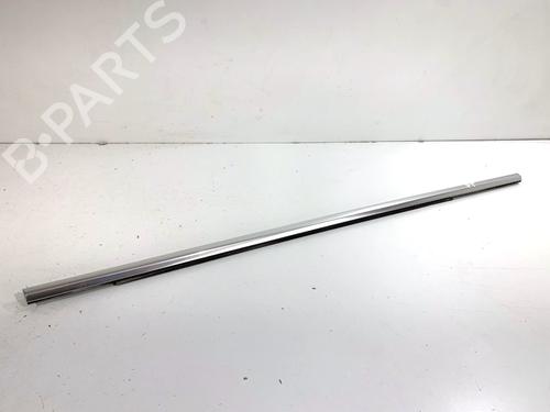 Dørliste Dørliste 39330436 39330436