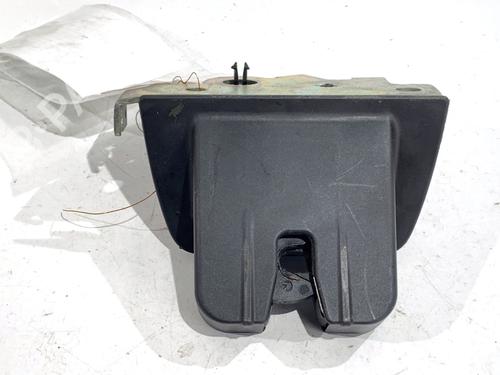 tailgate-lock-audi-a4-b9-avant-8w5-8wd-2015-39302766 main image
