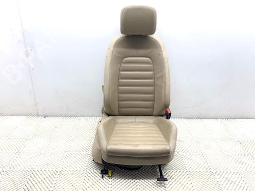 Used Right front seat Right front seat 39324970 39324970