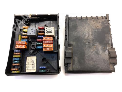 Used Fuse box Fuse box 39373578 39373578