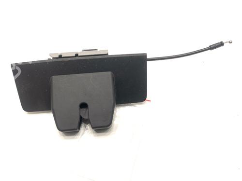 tailgate-lock-volvo-xc60-i-suv-156-2008-2009-2010-2011-2012-2013-2014-2015-2016-2017-2018-39342754 main image