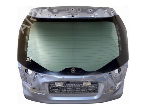 tailgate-toyota-c-hr-_x1_-2016-39365166 main image