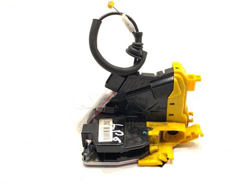 front-left-lock-kia-ceed-sportswagon-jd-2012-2013-2014-2015-2016-2017-2018-39328832 main image
