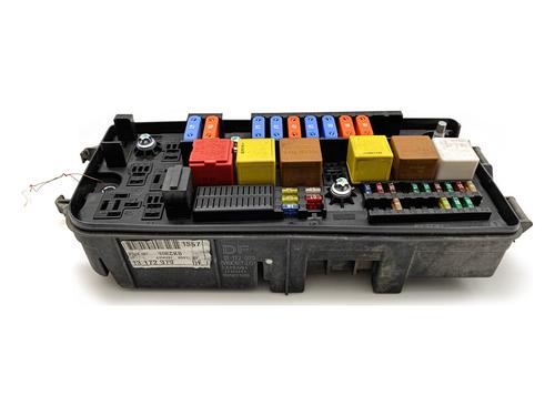 Used Fuse box Fuse box OPEL VECTRA C (Z02) 1.8 (F69) (110 hp) 40033595 40033595
