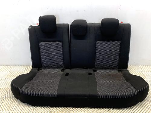rear-seat-2nd-row-suzuki-vitara-ly-2015-39351053 main image
