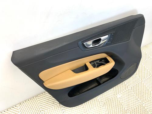 Forreste venstre beklædning VOLVO XC60 II (246) D4 AWD | BP39344532C58 - Image 2