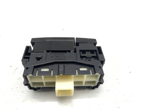 Switch TOYOTA COROLLA Saloon (_E21_) 1.8 VVTi Hybrid (ZWE211, MZEA12) | BP39482328I30 - Image 3