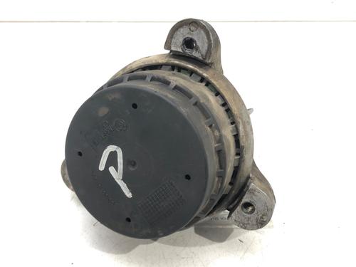 engine-mount-bmw-5-f10-2009-2010-2011-2012-2013-2014-2015-2016-39270563 main image