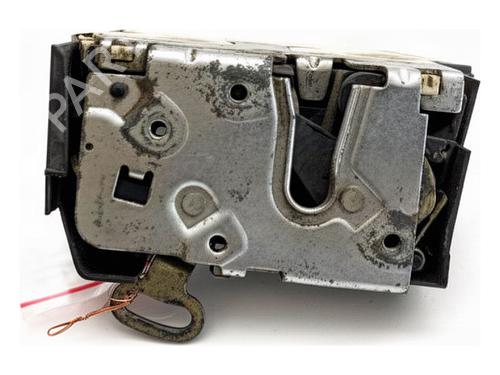 Vergrendeling links voor Vergrendeling links voor LAND ROVER FREELANDER I (L314) 2.0 Td4 4x4 (109 hp) 39762773 39762773