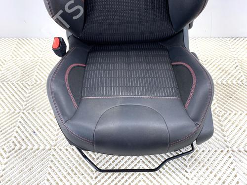 Left front seat PEUGEOT 2008 I (CU_) 1.2 THP 110 / PureTech 110 | BP39317799C15 - Image 3