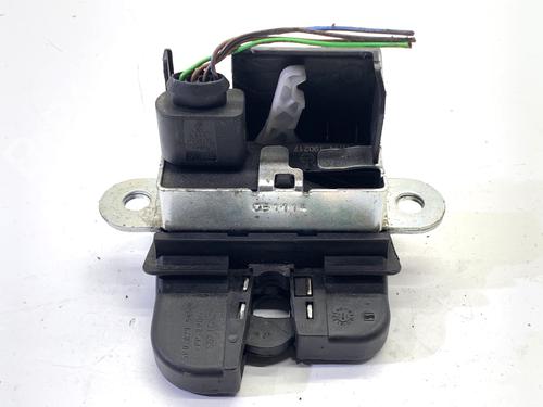 tailgate-lock-seat-altea-5p1-2004-2005-2006-2007-2008-2009-2010-2011-2012-2013-2014-2015-39347282 main image