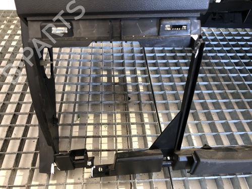 Dashboard RENAULT MASTER III Van (FV) 2.3 dCi 165 FWD (FV0P, FV0U, FV11, FV12, FV1E) | BP39328883C46 - Image 4