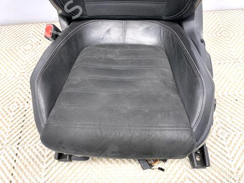 Left front seat VW CC B7 (358) 2.0 TDI 4motion | BP39351319C15 - Image 3