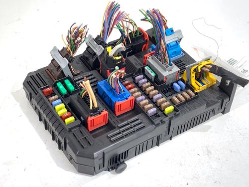 Used Fuse box Fuse box 39347660 39347660