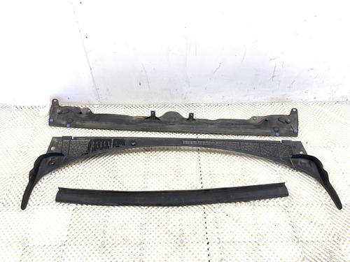 Used Scuttle panel Scuttle panel RENAULT MEGANE IV Hatchback (B9A/M/N_) 1.5 dCi 110 (B9A3) (110 hp) 39339718 39339718