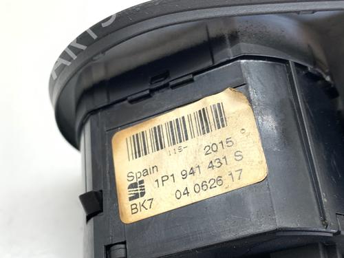 Headlight switch SEAT LEON (1P1) 2.0 TDI | BP39374284I24 - Image 4