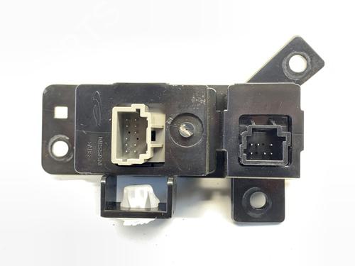 Switch INFINITI Q70 (Y51) 3.0 | BP39286858I30 - Image 2