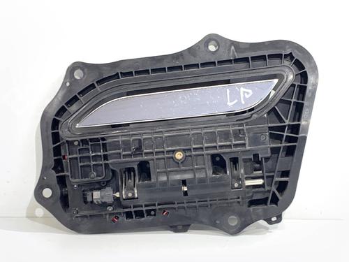 front-left-exterior-door-handle-tesla-model-s-5yjs-2012-39354066 main image