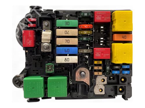 Used Fuse box Fuse box 39482166 39482166