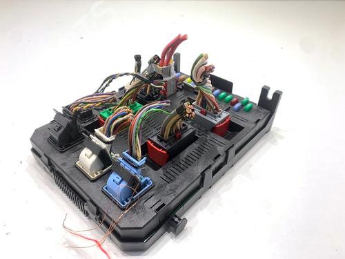 fuse-box-peugeot-607-9d-9u-2000-39347009 main image