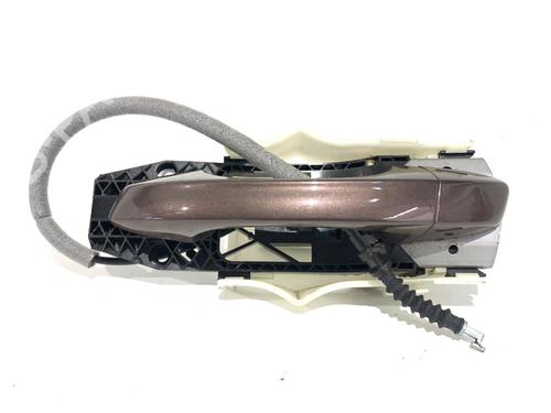 front-left-exterior-door-handle-skoda-octavia-iii-combi-5e5-5e6-2012-2013-2014-2015-2016-2017-2018-2019-2020-39288604 main image