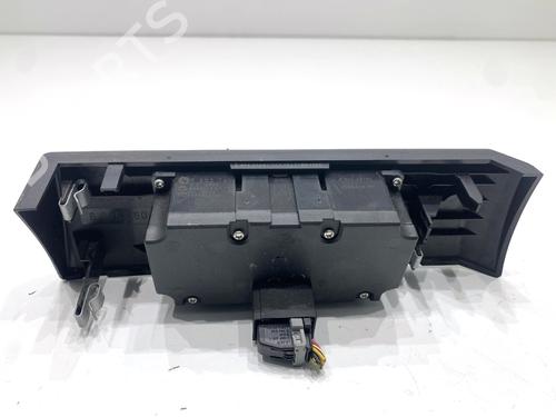 Headlight switch BMW 5 Touring (E61) 520 d | BP39330340I24 - Image 2