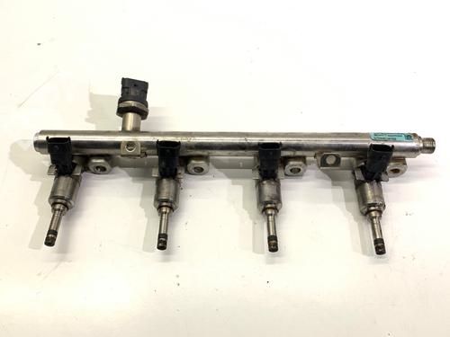 Used Injection rail Injection rail 39318191 39318191