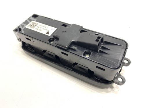 Switch VOLVO V50 (545) 1.6 D | BP39302723I30 - Image 2