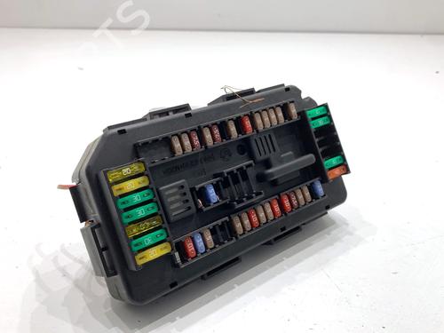 fuse-box-bmw-3-gran-turismo-f34-2012-39335315 main image