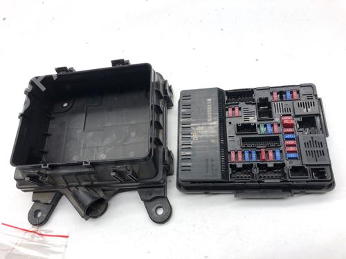 Used Fuse box Fuse box 39326430 39326430